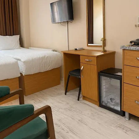Hotel Lion Stone *